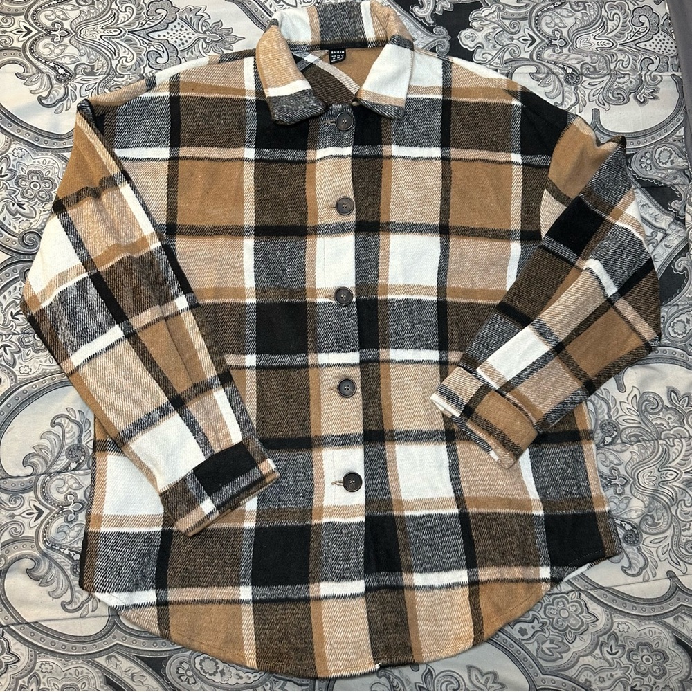 shein | plaid button down | fall | brown, black and white plaid | neutral colors